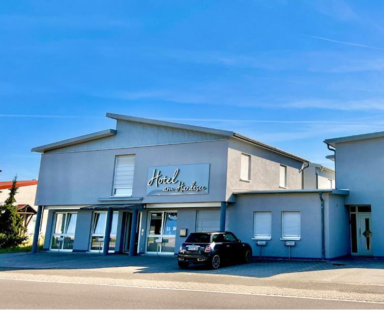 Hotel Am Hardtsee Ubstadt-Weiher Exterior foto